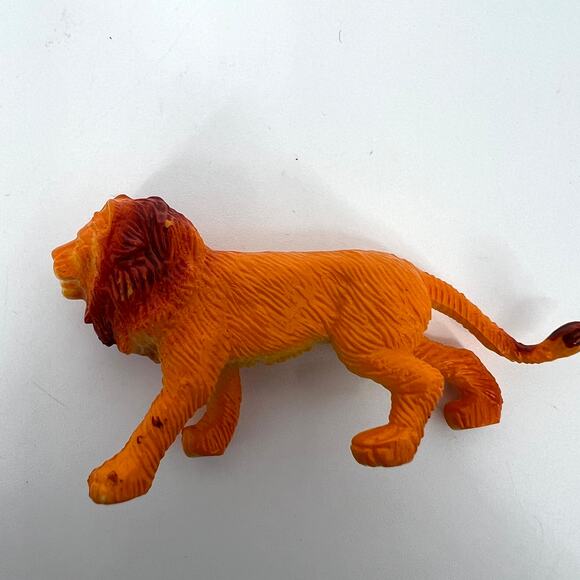 Set of 5 Vintage Plastic Toy Play Figures 2" - Picture 6 of 12